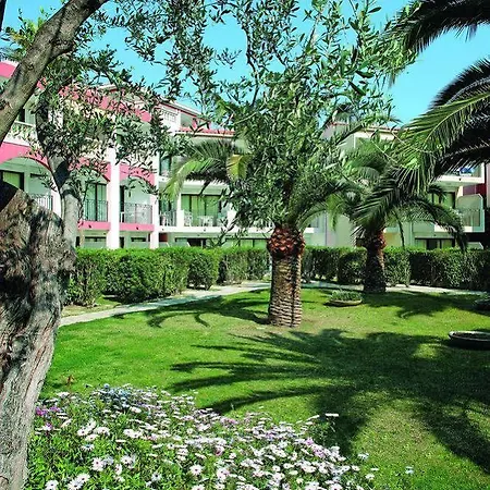 Lejlighedshotel Pierre & L'ange Gardien 3*