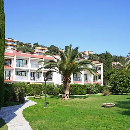 Aparthotel Pierre & L'ange Gardien 3*