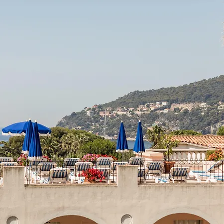 Pierre & L'ange Gardien Aparthotel 3*