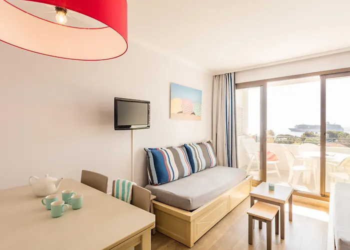 Ξενοδοχείο με διαμερίσματα Pierre & L'ange Gardien