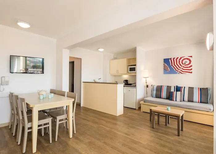 Pierre & L'ange Gardien Ξενοδοχείο με διαμερίσματα 3*