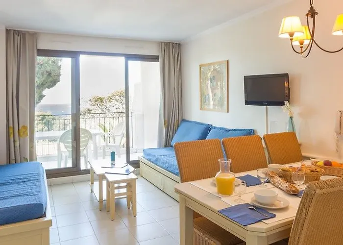 Pierre & L'ange Gardien Βιλφράνς-συρ-Μερ